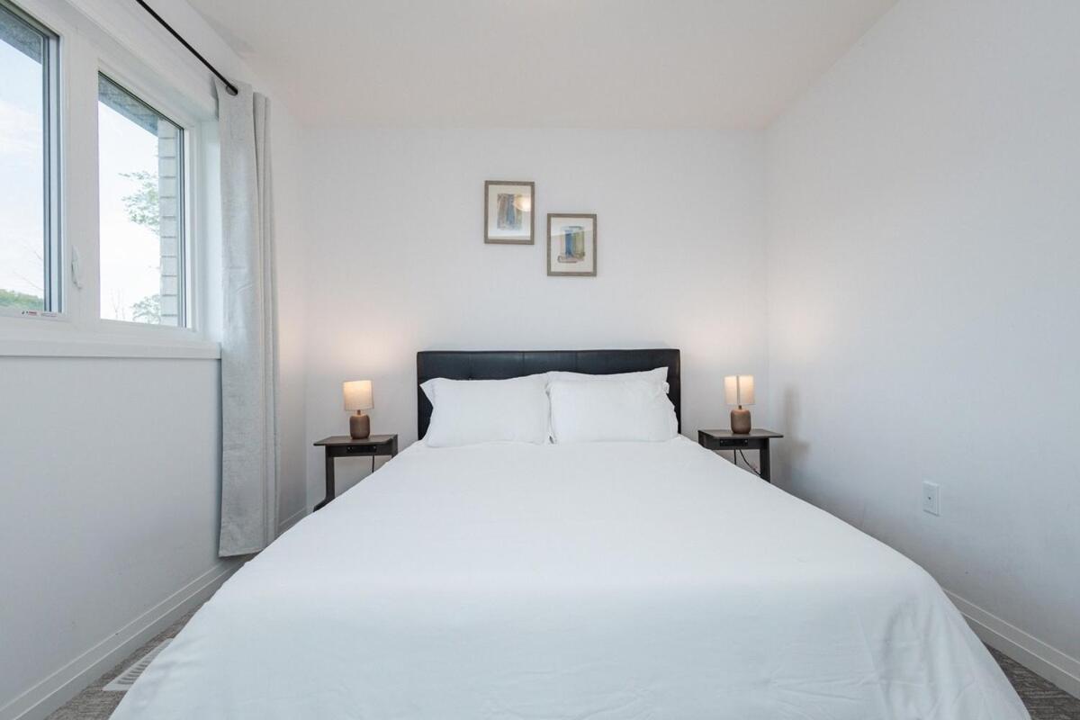 Luxury Living 5 Mins From The Falls Villa